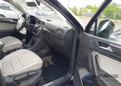 2018 Volkswagen Tiguan 2.0T Sel Premium z USA, uszkodzony, nr VIN 3VV4B7AX1JM221039